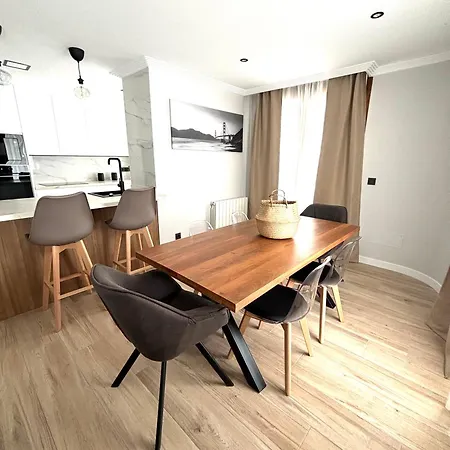 Piso Playa De Barcos 아파트